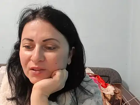 Snapshot of Lillian2 chatting on January 2025 06:11:02 AM Lillian2 online show from January 2025 06:11:02 AM