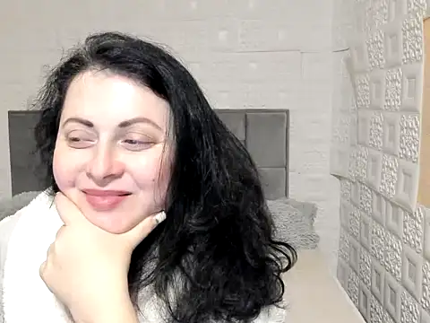 Snapshot of Lillian2 chatting on February 2025 02:21:01 PM Lillian2 online show from February 2025 02:21:01 PM