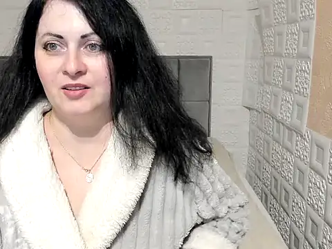 Snapshot of Lillian2 chatting on February 2025 01:11:02 AM Lillian2 online show from February 2025 01:11:02 AM