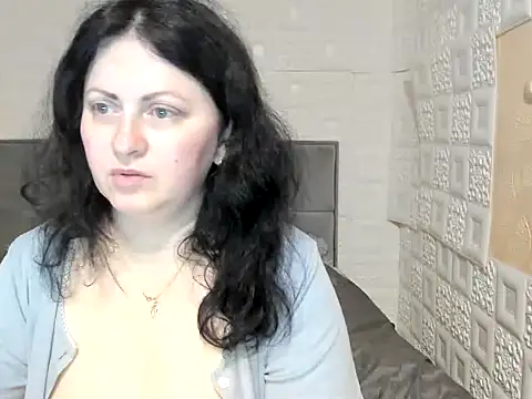 Snapshot of Lillian2 chatting on March 2025 06:09:01 AM Lillian2 online show from March 2025 06:09:01 AM