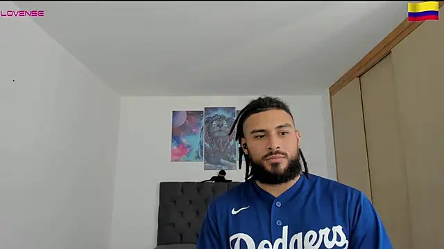 Louis marley   online show from December 2024 09:20:01 PM