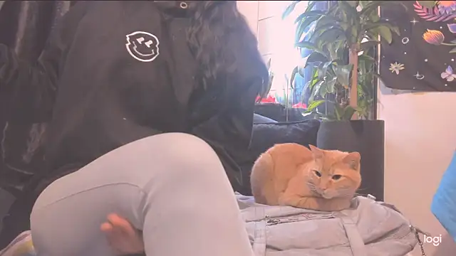 MYFAVOURITESTRAGER online show from October 2025 04:19:02 PM