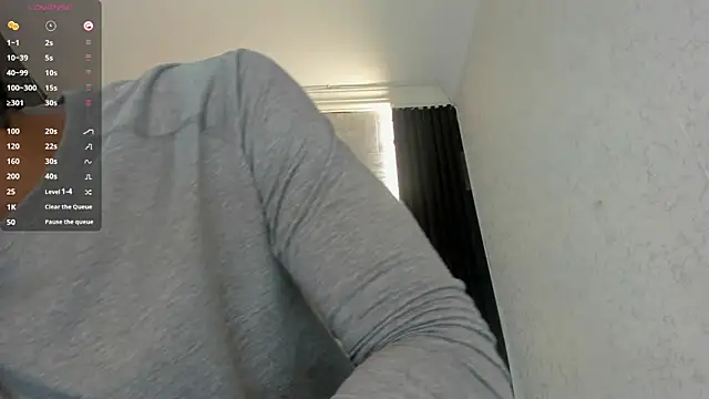 DominicSccott online show from October 2025 12:36:01 PM