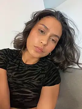 AnaRoxane  online show from February 2025 10:53:02 PM