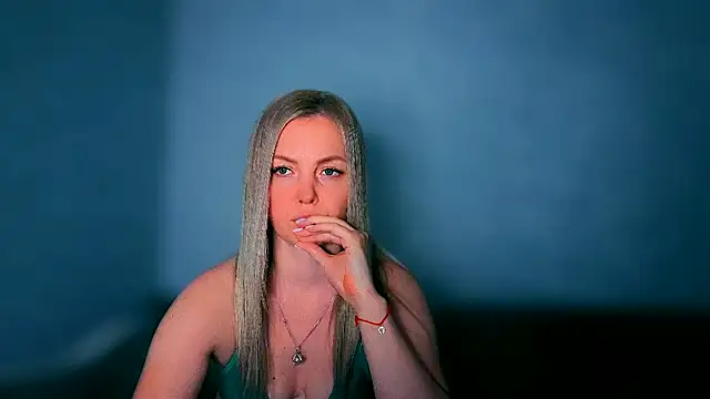 Snapshot of iam_Venus chatting on April 2026 03:47:02 PM iam Venus online show from April 2026 03:47:02 PM