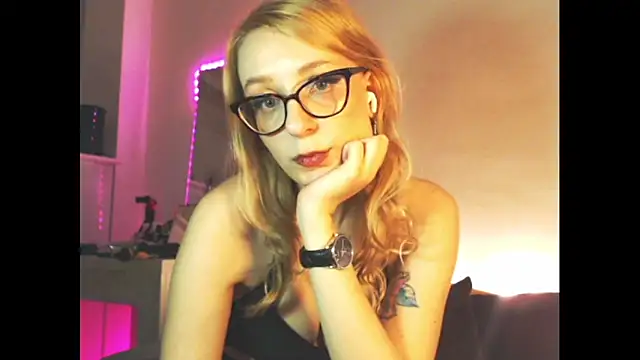 welliza online show from January 2025 02:43:02 AM