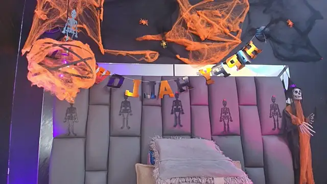  MiaBrown  online show from October 2025 12:06:02 PM