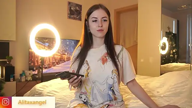 Snapshot of AlitaXAngelic chatting on January 2025 11:04:02 AM AlitaXAngelic online show from January 2025 11:04:02 AM