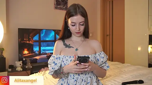 Snapshot of AlitaXAngelic chatting on January 2025 05:31:02 PM AlitaXAngelic online show from January 2025 05:31:02 PM