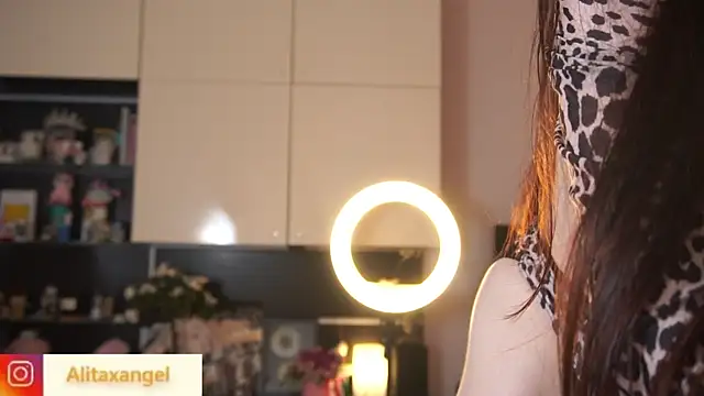 Snapshot of AlitaXAngelic chatting on February 2025 01:44:02 PM AlitaXAngelic online show from February 2025 01:44:02 PM