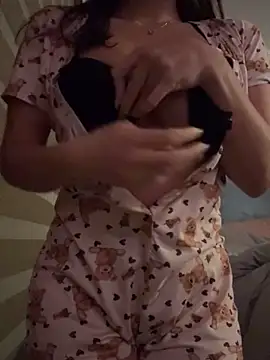 christhinna online show from October 2025 06:28:02 AM