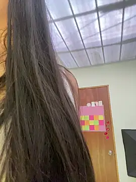 Nicollemays online show from February 2025 06:26:01 PM