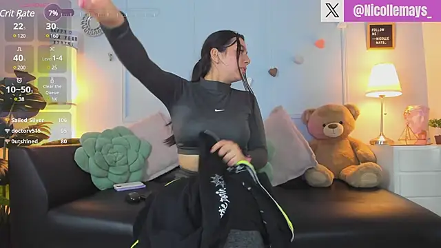 Nicollemays online show from February 2025 12:03:02 PM