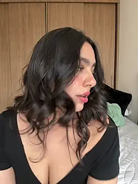 Nicollemays online show from July 2026 08:00:01 PM