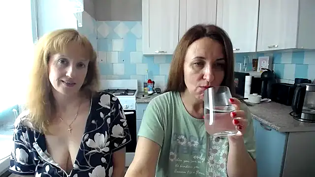 DonnaMagdalena online show from September 2025 07:52:01 AM