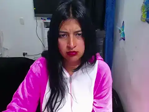 Yunhot  online show from January 2025 10:45:01 AM