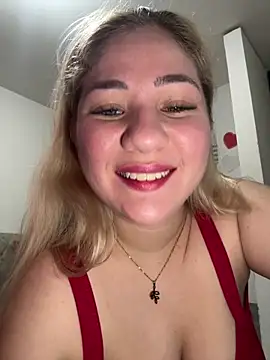 Snapshot of Celestedubois chatting on February 2026 09:05:02 PM Celestedubois online show from February 2026 09:05:02 PM