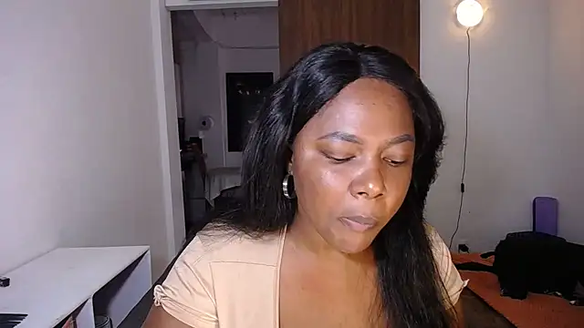 yselahot online show from March 2026 03:18:02 PM