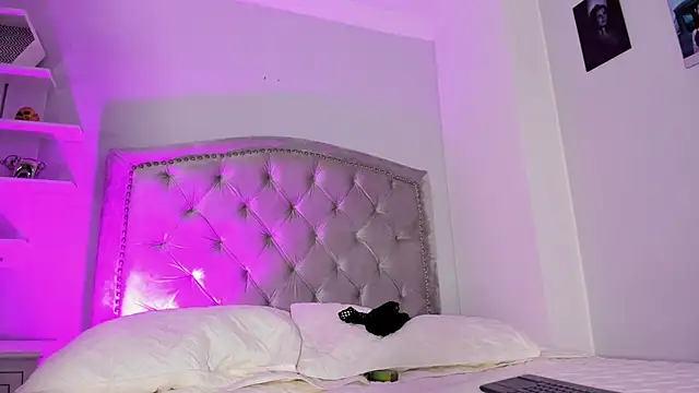 CamileHolmes online show from January 2025 07:53:02 AM