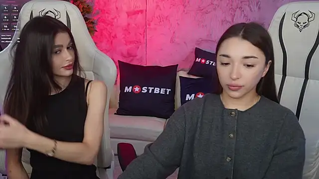 Jasmine Flow online show from December 2024 01:49:02 PM