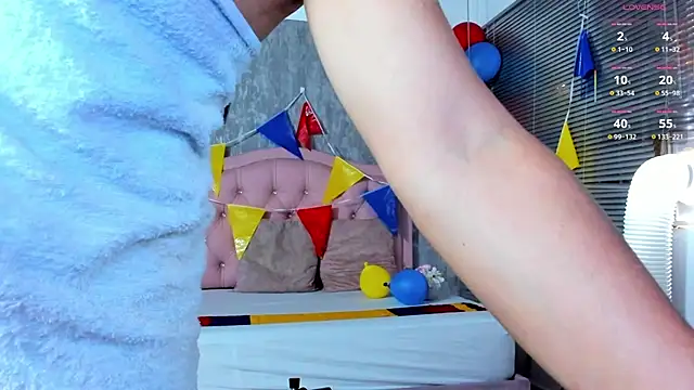 naomidibello online show from June 2026 05:36:01 PM