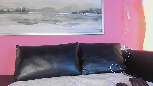 Tiffanysurez  online show from October 2025 08:17:02 PM