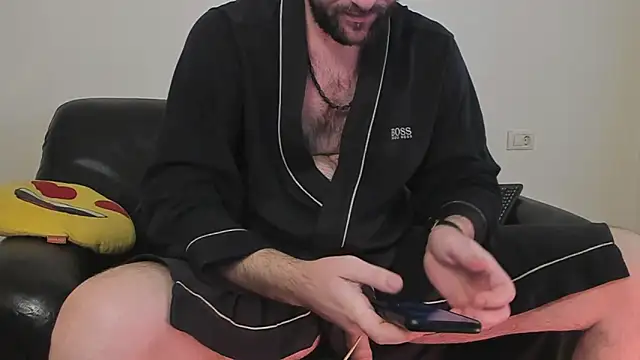 Snapshot of KingMalcom chatting on February 2026 09:27:02 AM KingMalcom online show from February 2026 09:27:02 AM