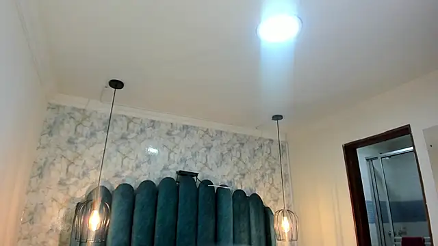 nalalye cruzz  online show from April 2026 03:05:01 AM