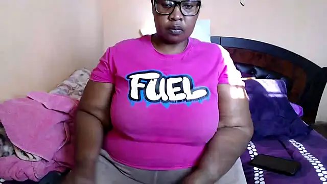 Snapshot of ZOQULUx chatting on March 2026 02:49:02 PM ZOQULUx online show from March 2026 02:49:02 PM