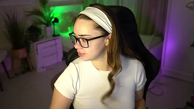 VixenMia online show from January 2025 04:18:01 AM