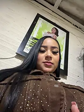 Luisa Fernandaa online show from April 2026 12:41:02 AM