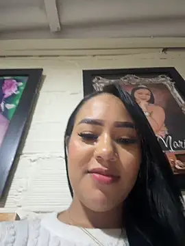 Luisa Fernandaa online show from April 2026 12:33:01 AM