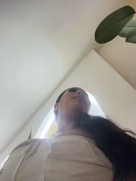 Snapshot of Luisa_Fernandaa chatting on June 2026 12:33:01 AM Luisa Fernandaa online show from June 2026 12:33:01 AM