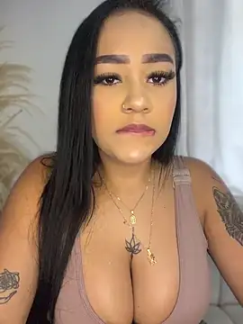 Snapshot of Luisa_Fernandaa chatting on July 2026 09:51:01 PM Luisa Fernandaa online show from July 2026 09:51:01 PM