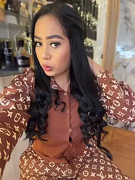Snapshot of Luisa_Fernandaa chatting on July 2026 10:19:01 PM Luisa Fernandaa online show from July 2026 10:19:01 PM