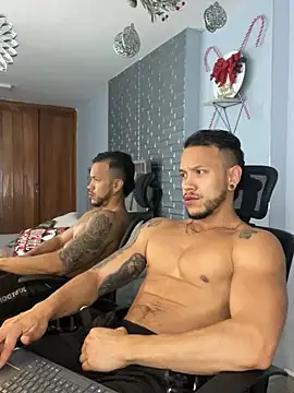 ARON TAYLER01 online show from December 2024 04:21:02 PM