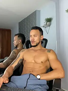 ARON TAYLER01 online show from January 2025 04:06:02 PM