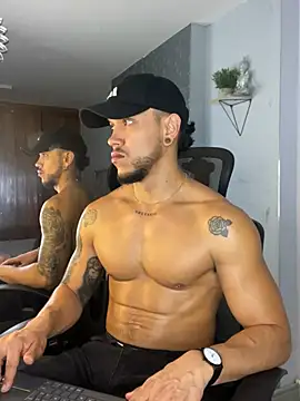 ARON TAYLER01 online show from January 2025 12:43:02 PM