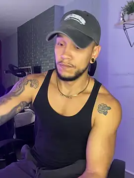 ARON TAYLER01 online show from September 2025 10:26:01 AM