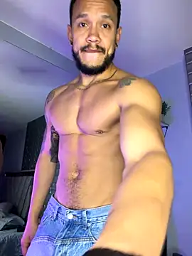 ARON TAYLER01 online show from November 2025 10:30:01 AM