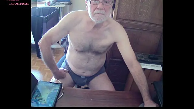 Snapshot of terrybare chatting on March 2026 10:43:02 AM terrybare online show from March 2026 10:43:02 AM