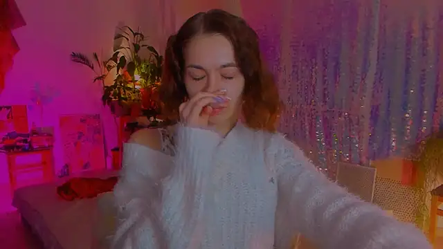 poli   online show from February 2025 12:06:01 AM