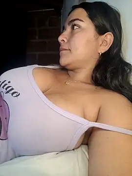 Snapshot of alison_villalobo chatting on February 2026 04:22:01 AM alison villalobo online show from February 2026 04:22:01 AM