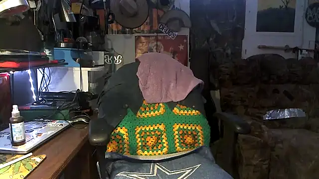 CloudDadddyyy420 online show from September 2025 02:42:02 PM