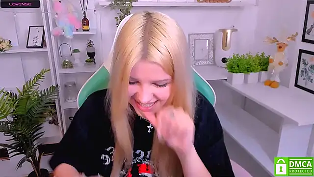 Grace and  Jacob online show from March 2025 11:05:02 PM