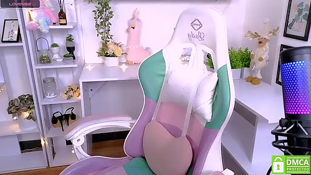 Grace and  Jacob online show from March 2025 04:12:01 PM