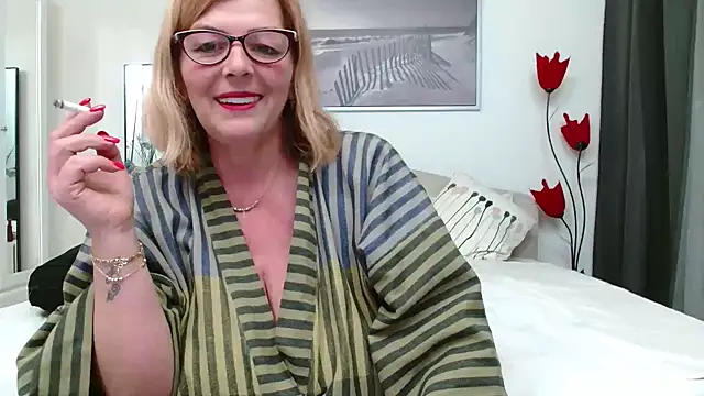 YulliaMilf online show from March 2025 03:34:01 PM