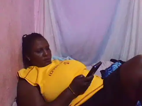 Snapshot of big_clits chatting on March 2025 11:19:02 AM big clits online show from March 2025 11:19:02 AM