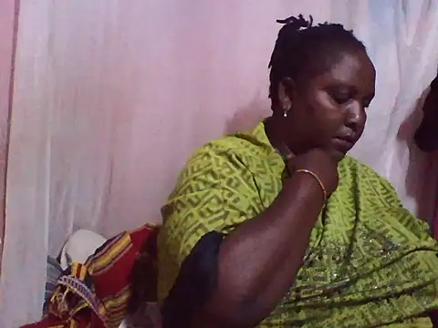 Snapshot of big_clits chatting on October 2025 04:04:01 PM big clits online show from October 2025 04:04:01 PM