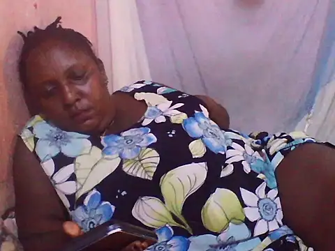 Snapshot of big_clits chatting on January 2026 01:58:01 PM big clits online show from January 2026 01:58:01 PM